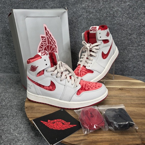 Nike Air Jordan 1 Zoom CMFT 2 Shoes Womens Size 6.5 Red Velvet Heart DV1304-106 - Picture 1 of 13